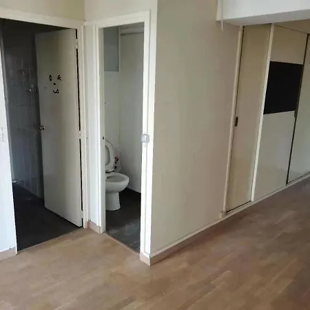 Homestay Chambre Spacieuse Et Confortable Il Y A Un Ascenseur Et Idealement Situe